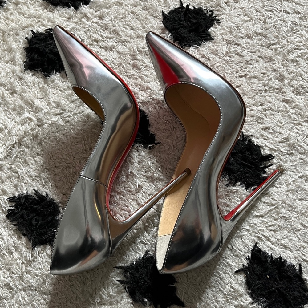 Christian Louboutin size 37.5 so Kate 120 Silver High Heel Pumps - Picture 8 of 16